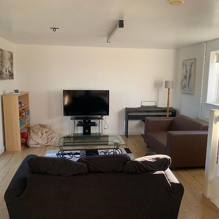 Claypits 1 Bedroom Annex, Private Bathroom, Peaceful Area מראה חיצוני תמונה