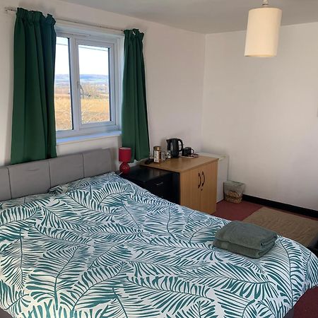 Claypits 1 Bedroom Annex, Private Bathroom, Peaceful Area מראה חיצוני תמונה